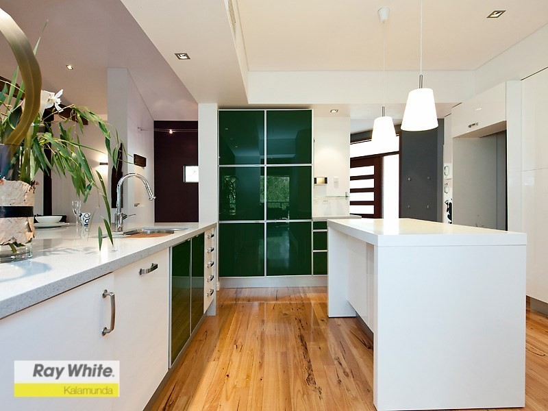 27 Persimmon Place, Kalamunda WA 6076