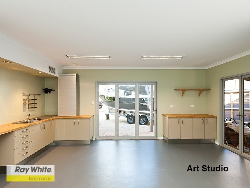 27 Persimmon Place, Kalamunda WA 6076