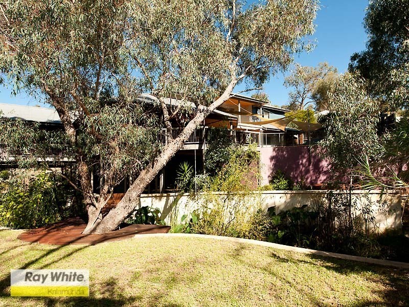 27 Persimmon Place, Kalamunda WA 6076