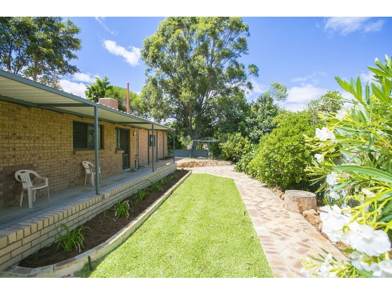 12 Plume Court, Lesmurdie WA 6076