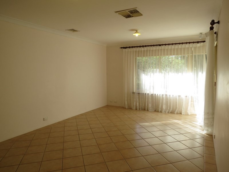 197 Lesmurdie Road, Lesmurdie WA 6076