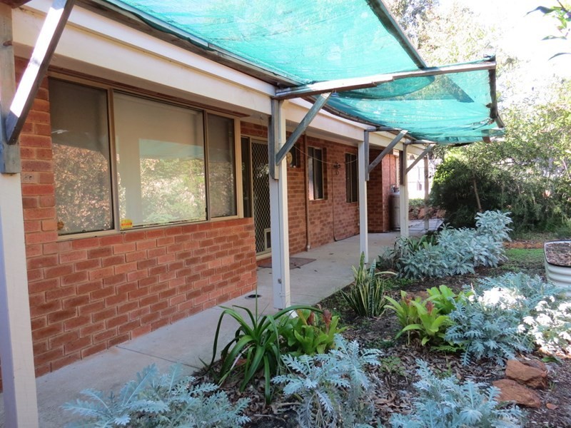 197 Lesmurdie Road, Lesmurdie WA 6076