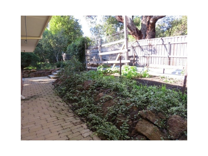 197 Lesmurdie Road, Lesmurdie WA 6076