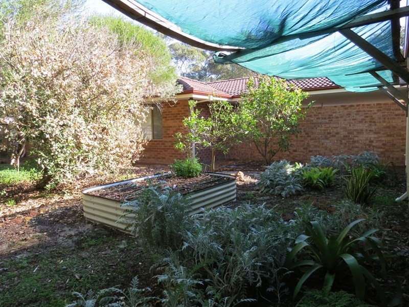 197 Lesmurdie Road, Lesmurdie WA 6076