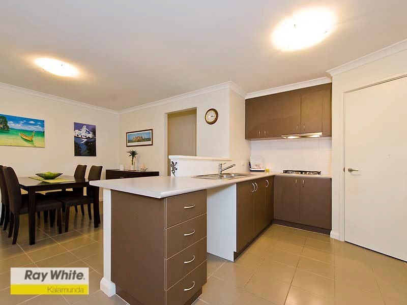 2/117 Stafford Road, Kenwick WA 6107