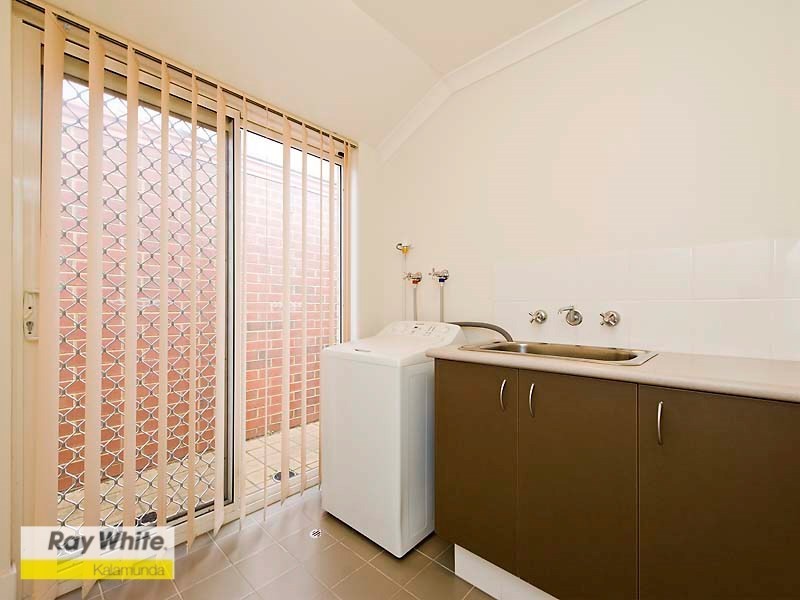 2/117 Stafford Road, Kenwick WA 6107