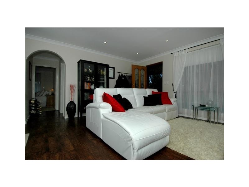 7 Bettenay Road, Roleystone WA 6111