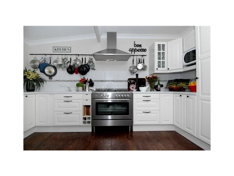 7 Bettenay Road, Roleystone WA 6111