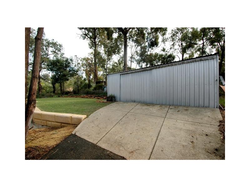 7 Bettenay Road, Roleystone WA 6111