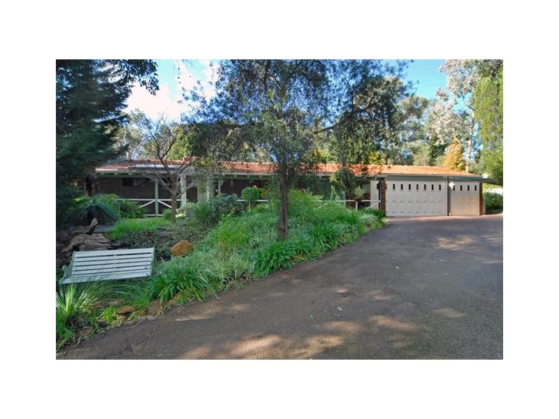 7 Schmitt Road, Kalamunda WA 6076