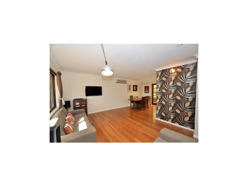 15 Snowball Road, Kalamunda WA 6076