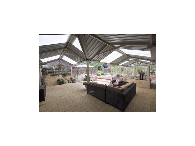 15 Snowball Road, Kalamunda WA 6076