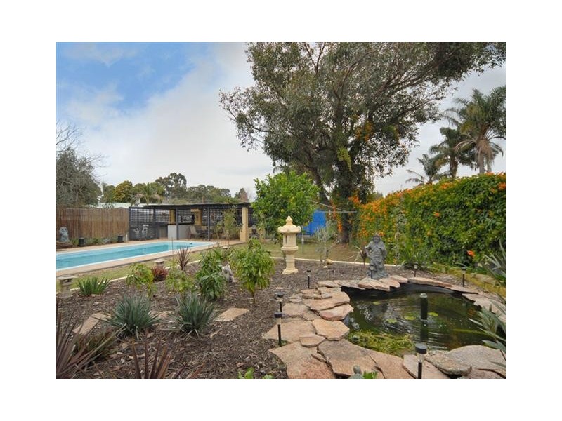 469 Kalamunda Road, High Wycombe WA 6057