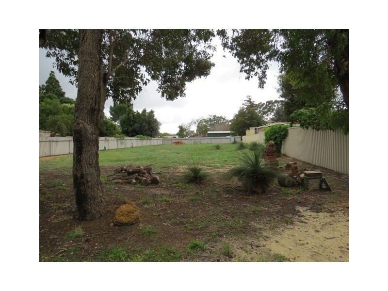 72 Temby Avenue, Kalamunda WA 6076