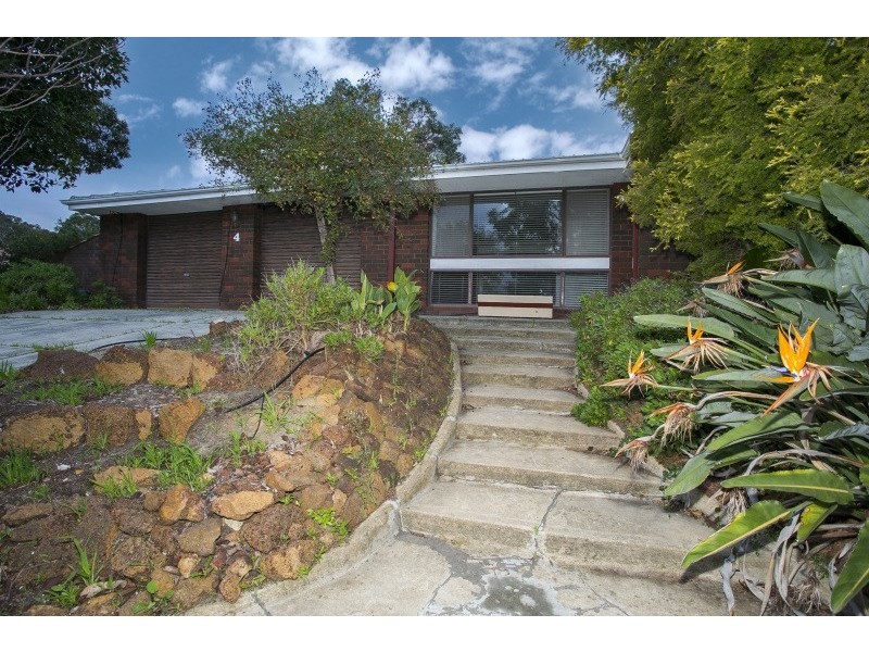 4 Cagney Way, Lesmurdie WA 6076
