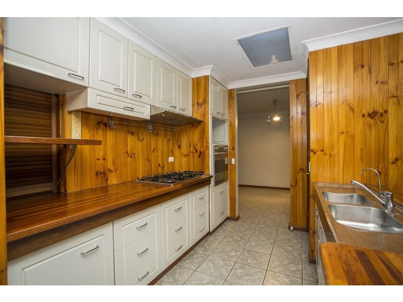 4 Cagney Way, Lesmurdie WA 6076