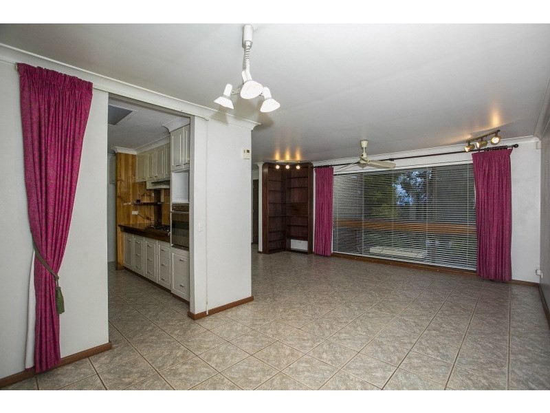 4 Cagney Way, Lesmurdie WA 6076