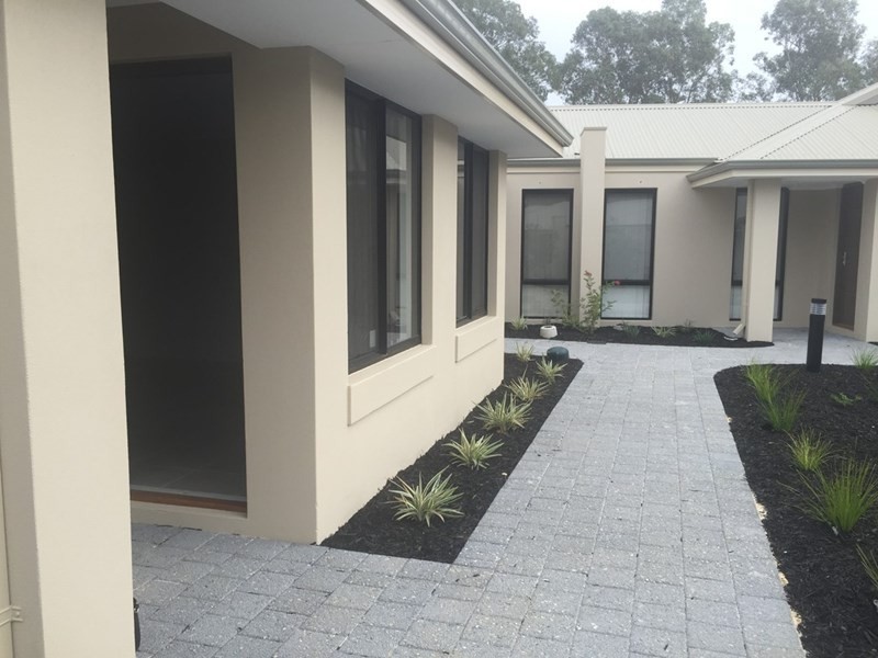 6/6 Strelitzia Avenue, Forrestfield WA 6058