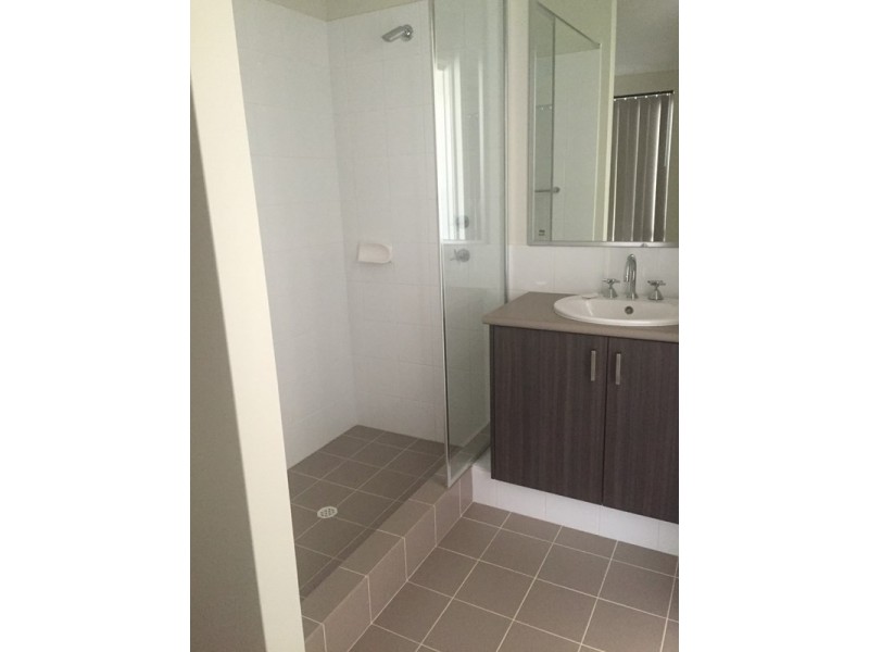 6/6 Strelitzia Avenue, Forrestfield WA 6058