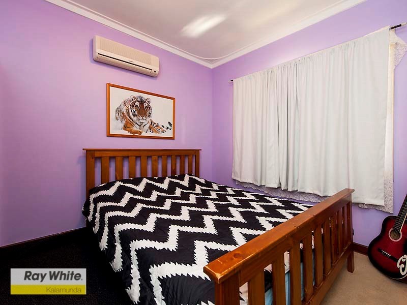 37 Tunnel Road, Swan View WA 6056