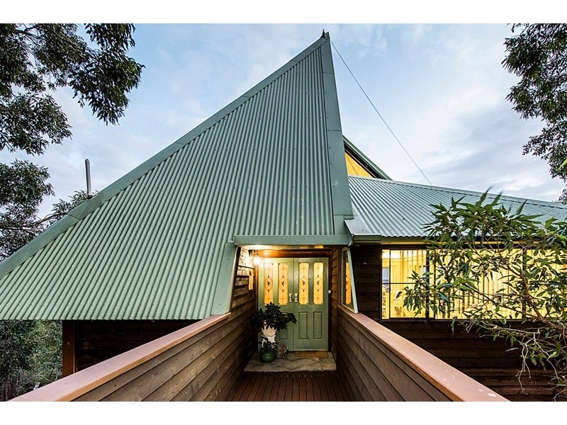 7 Dilkara Place, Kalamunda WA 6076