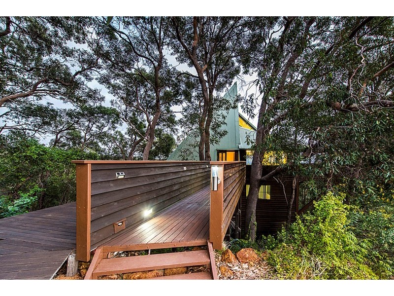 7 Dilkara Place, Kalamunda WA 6076