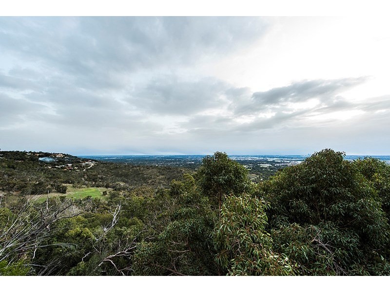 7 Dilkara Place, Kalamunda WA 6076