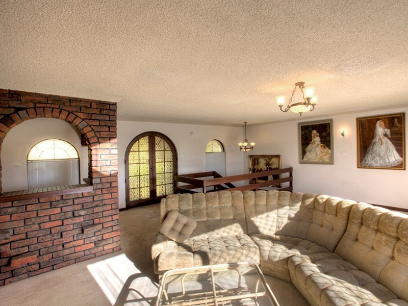 10 West Terrace, Maida Vale WA 6057