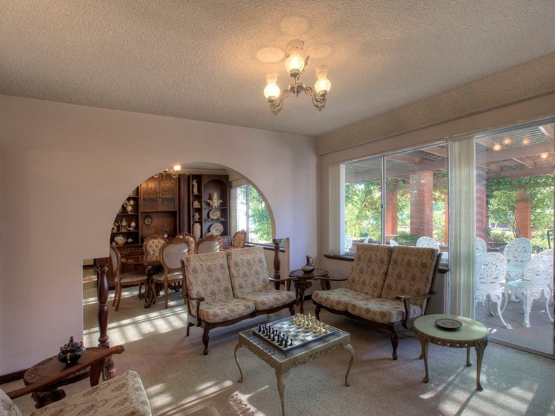 10 West Terrace, Maida Vale WA 6057