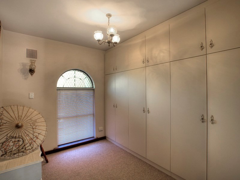 10 West Terrace, Maida Vale WA 6057