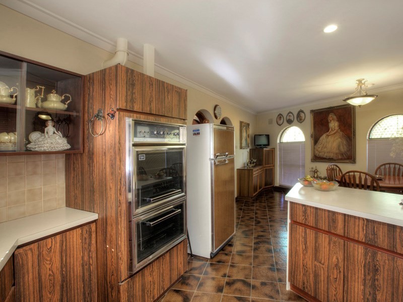 10 West Terrace, Maida Vale WA 6057