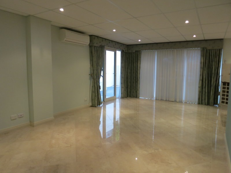 32 Whistlepipe Court, Forrestfield WA 6058