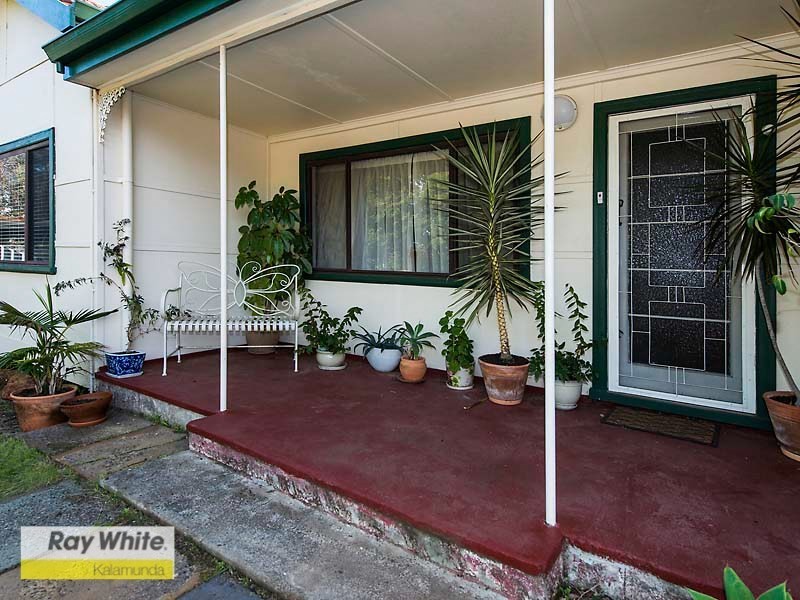 16 Coral Road, Kalamunda WA 6076
