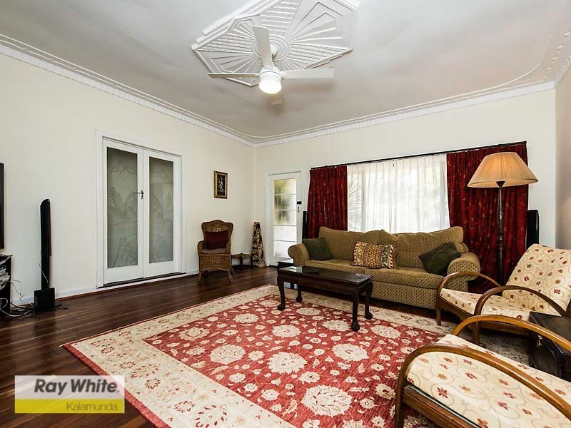 16 Coral Road, Kalamunda WA 6076