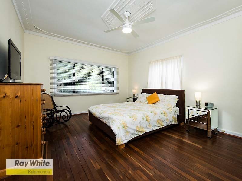 16 Coral Road, Kalamunda WA 6076