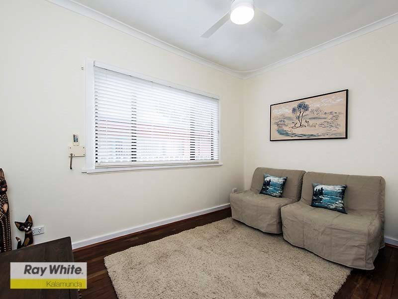 16 Coral Road, Kalamunda WA 6076