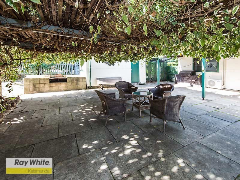 16 Coral Road, Kalamunda WA 6076