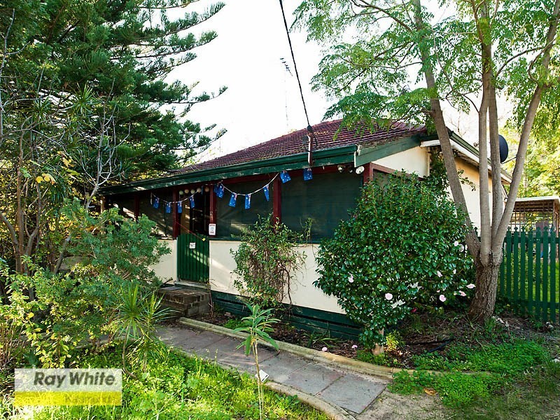 12 Stepney Road, Armadale WA 6112