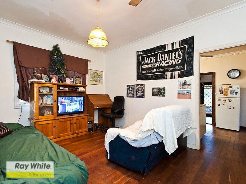 12 Stepney Road, Armadale WA 6112