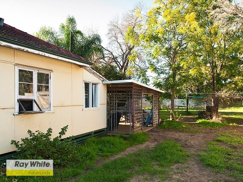 12 Stepney Road, Armadale WA 6112