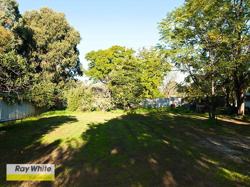 12 Stepney Road, Armadale WA 6112
