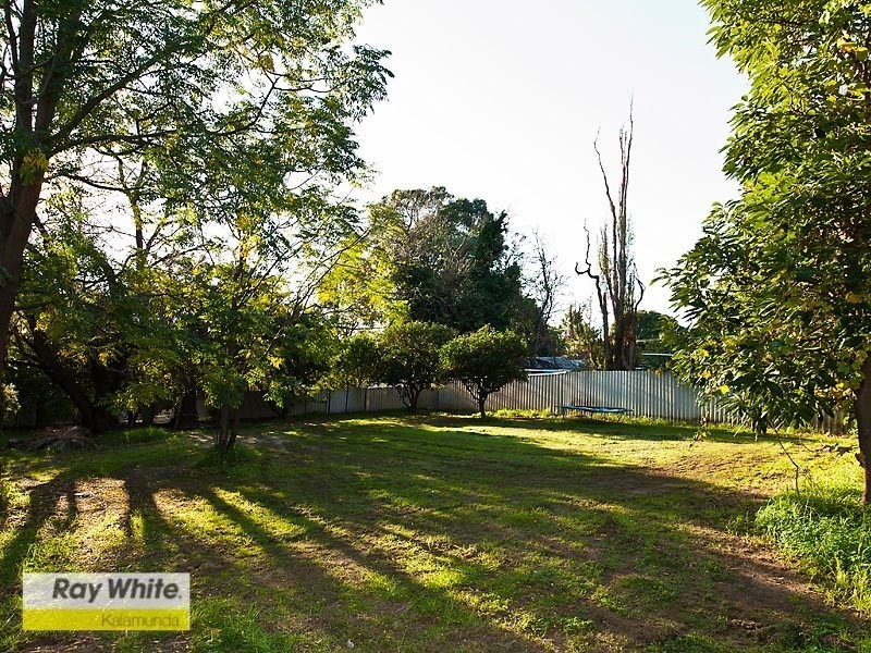 12 Stepney Road, Armadale WA 6112