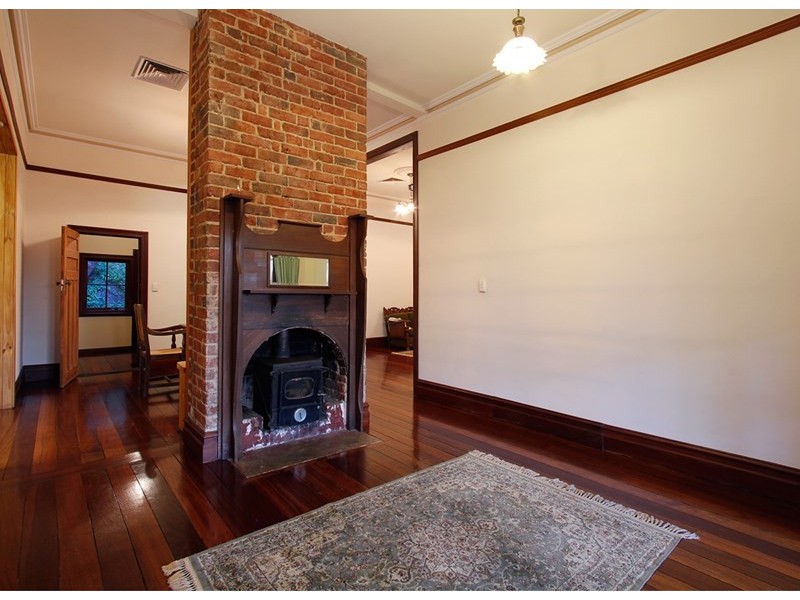 88 Kalamunda Road, Kalamunda WA 6076