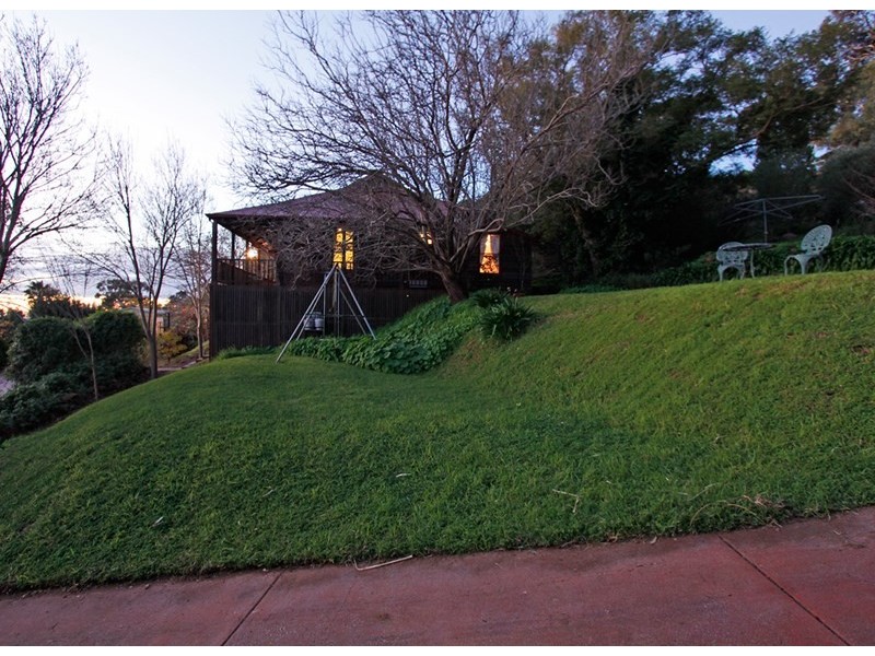 88 Kalamunda Road, Kalamunda WA 6076