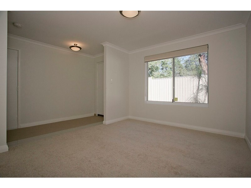 4/31 Boonooloo Road, Kalamunda WA 6076