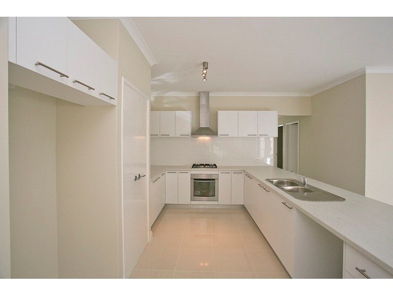 4/31 Boonooloo Road, Kalamunda WA 6076