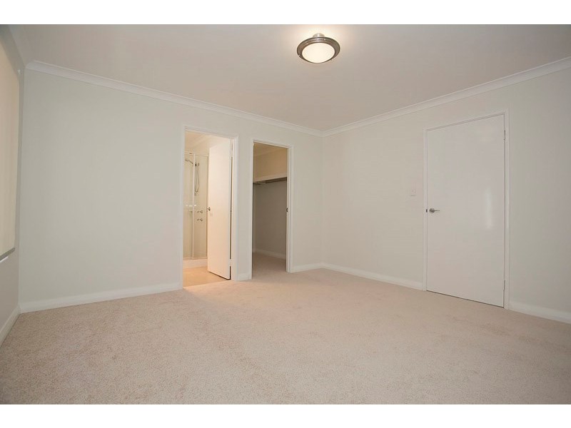 4/31 Boonooloo Road, Kalamunda WA 6076