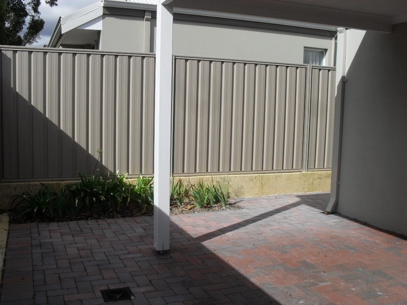 4/31 Boonooloo Road, Kalamunda WA 6076