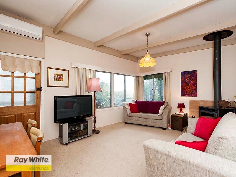 22 Lascelles Parade, Gooseberry Hill WA 6076