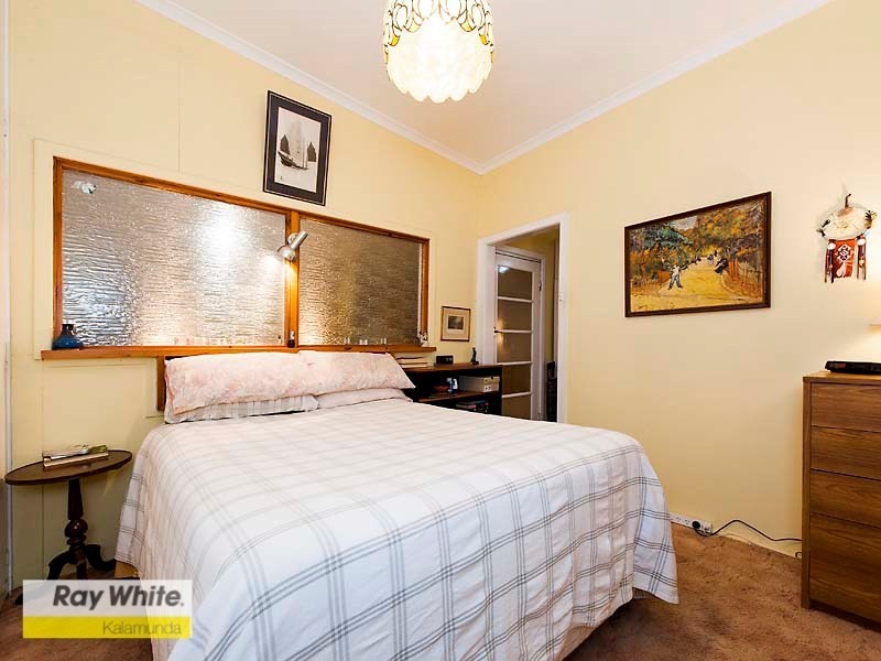 22 Lascelles Parade, Gooseberry Hill WA 6076